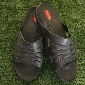 Okabashi Eurosport Men’s Slip On Skid Resistance Sandals 
Made USA Size XL